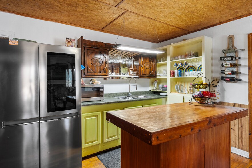 More Photos Of 4455 Highway 27, Kerrville Flex For Sale