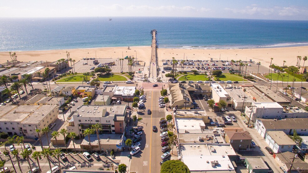 More Photos Of 101 Main St, Seal Beach Storefront Retail Office For Lease