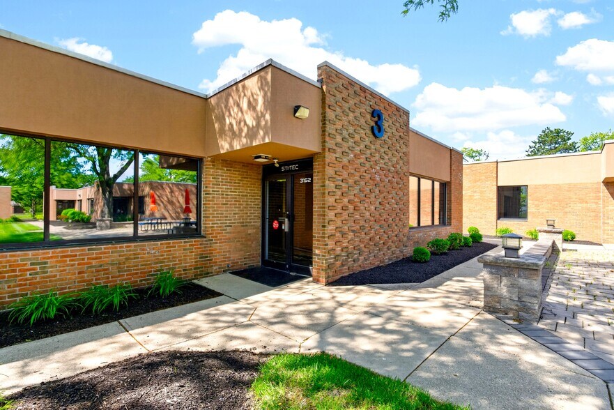 More Photos Of 3160-3162 Presidential Dr, Fairborn Unknown For Lease