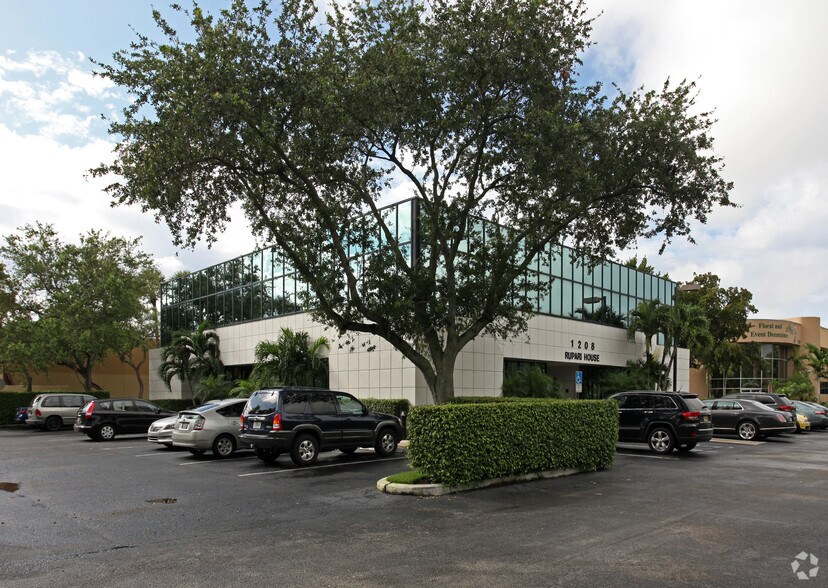 More Photos Of 1208 W Newport Center Dr, Deerfield Beach Medical For Sale