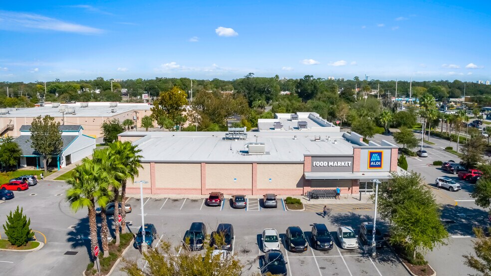 More Photos Of 1128 Beville Rd, Daytona Beach Supermarket For Sale