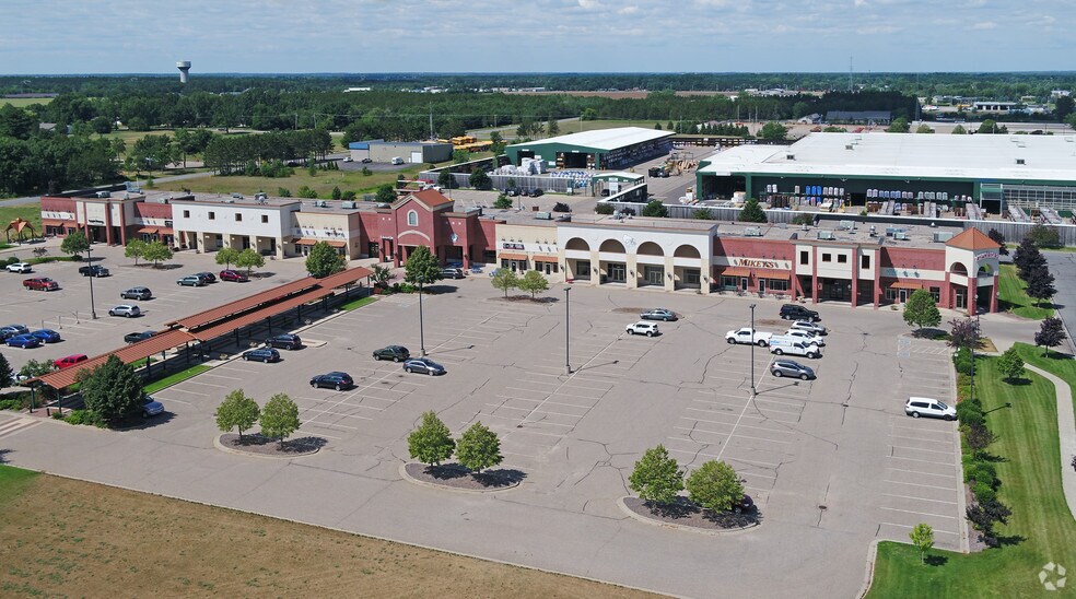 More Photos Of 3012-3066 Village Park Dr, Plover Freestanding For Lease