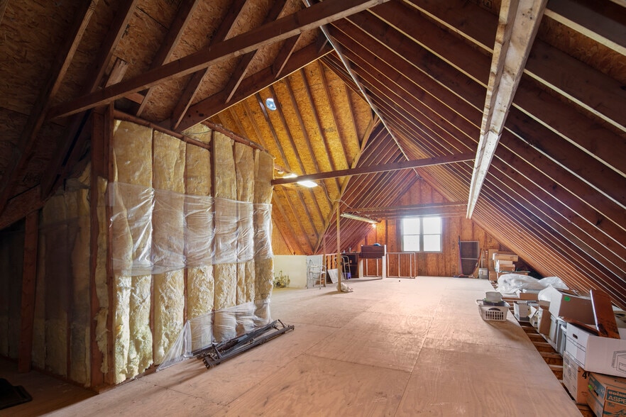 More Photos Of 4664 Lexington Rd, Winchester Specialty For Sale