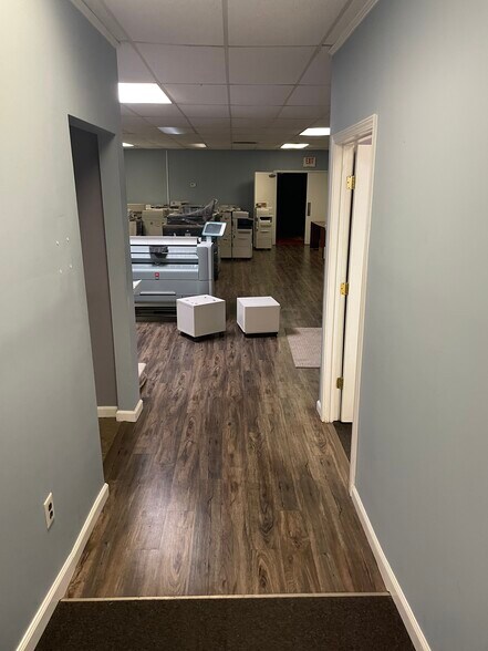 More Photos Of 1620 Kentucky Ave, Paducah Office For Lease