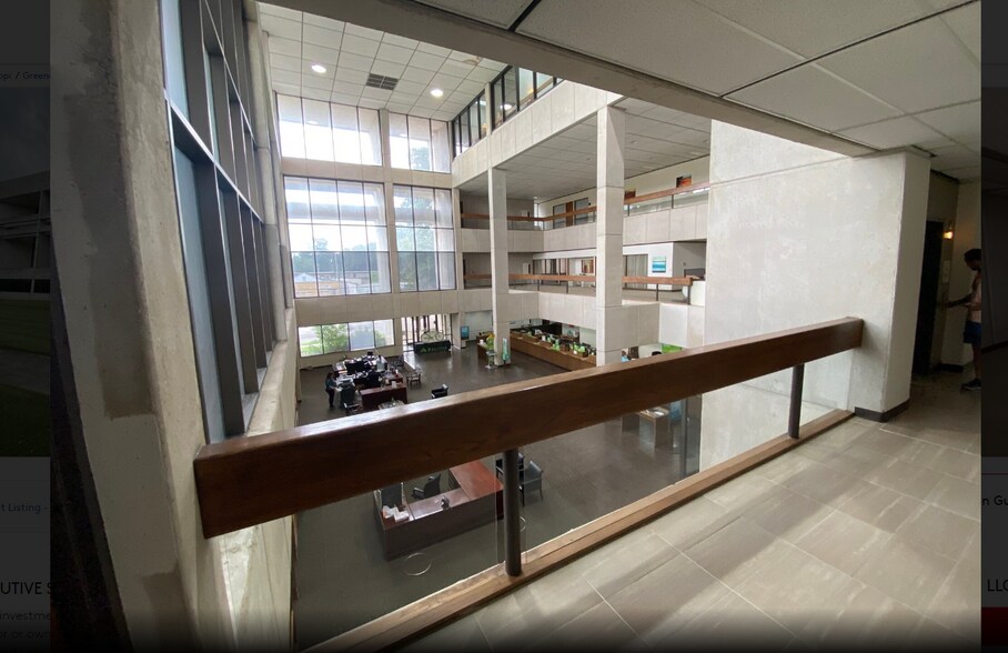 More Photos Of 544 S Main St, Greenville Office For Lease