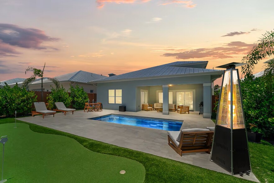More Photos Of 1960 NE Dixie Hwy, Jensen Beach Apartments For Sale