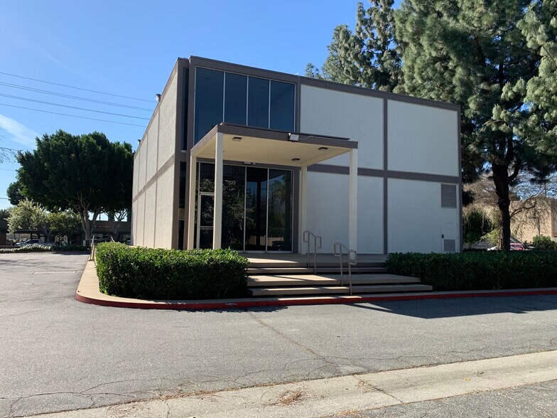 More Photos Of 41 E Live Oak Ave, Arcadia Storefront Retail Office For Sale