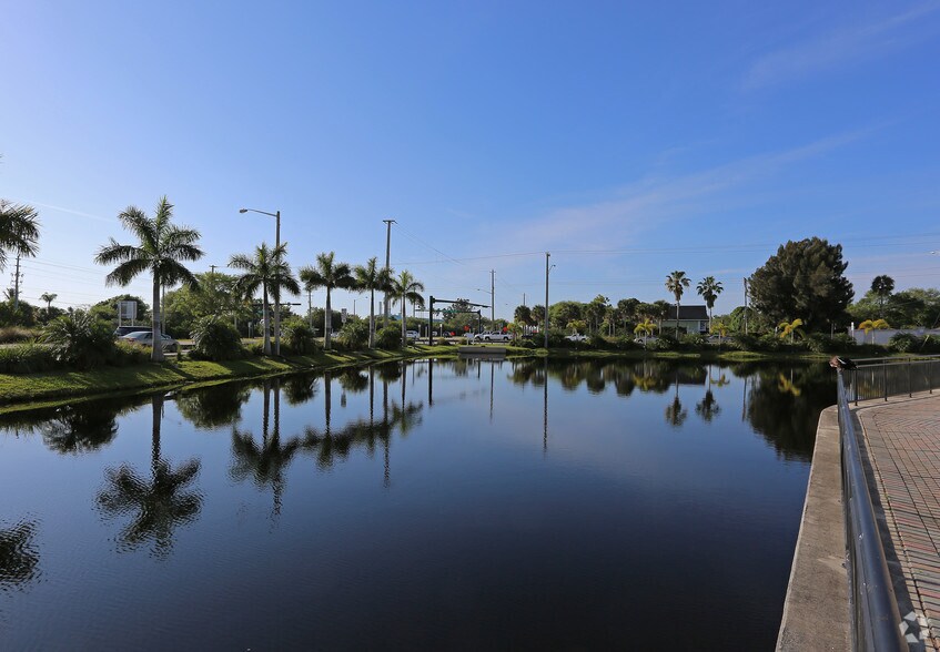 More Photos Of 2089 Indian River Blvd, Vero Beach Unknown For Lease