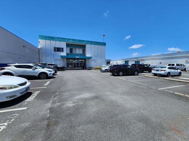 More Photos Of 3179 Koapaka St, Honolulu Land For Lease