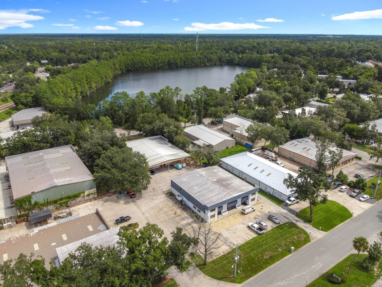 More Photos Of 1969 Corporate Sq, Longwood Light Manufacturing For Lease