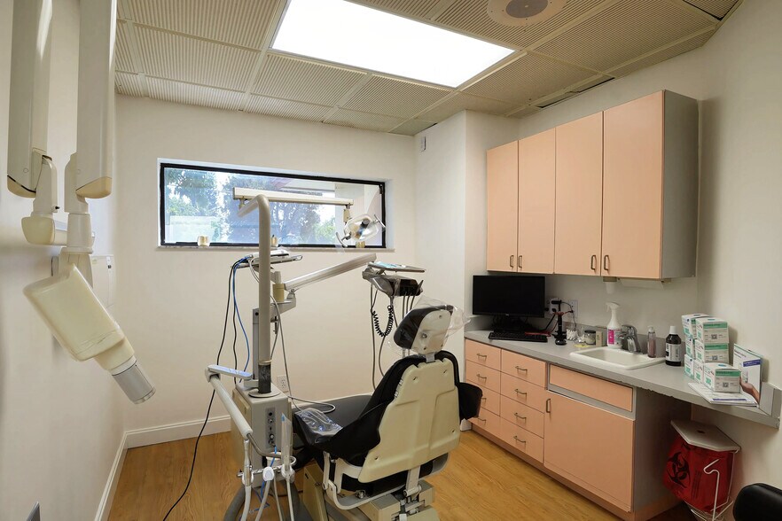 More Photos Of 650 W Boynton Beach Blvd, Boynton Beach Medical For Sale