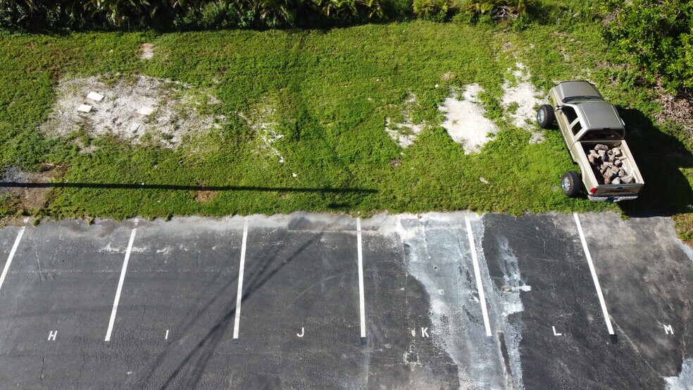 More Photos Of 820 NE 24th Ln, Cape Coral Land For Sale