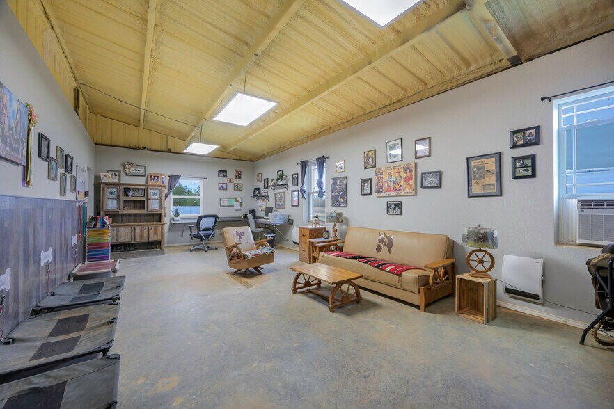 More Photos Of 10963 E US Highway 82, Windom Specialty For Sale