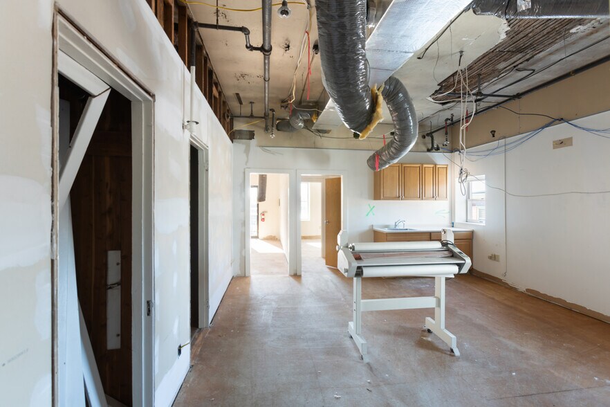 More Photos Of 238-244 E High St, Pottstown Office For Sale