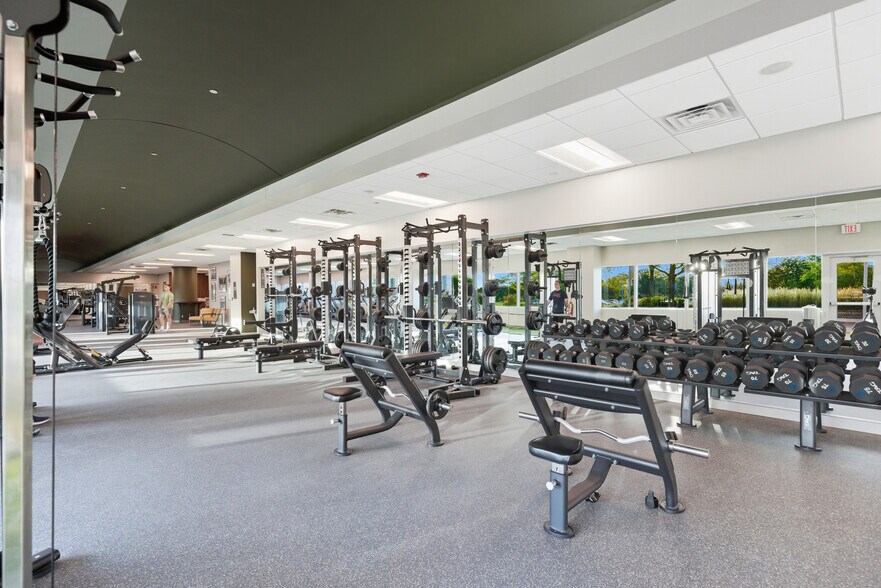 More Photos Of 1920 Innovation Way, Libertyville Manufacturing For Lease