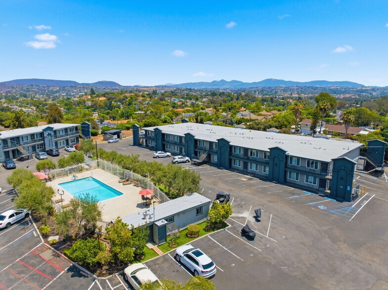 More Photos Of 330 Mar Vista Dr, Vista Apartments For Sale