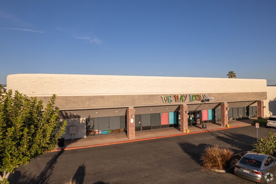 More Photos Of 24320 Swartz Dr, Lake Forest General Retail For Lease