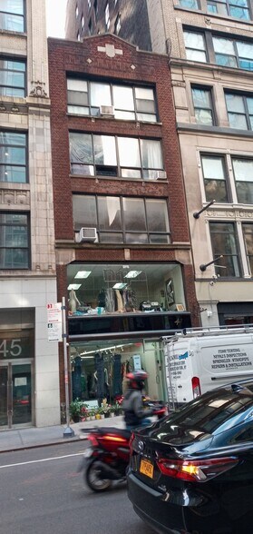 More Photos Of 41 W 36th St, New York Office For Sale