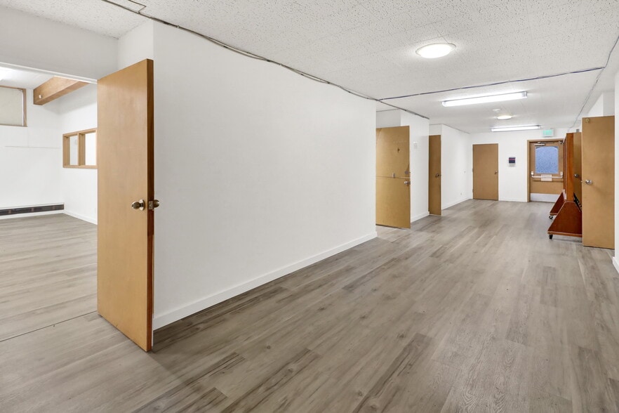 More Photos Of 1326 N Garden St, Bellingham Religious Facility For Lease