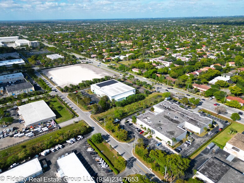 More Photos Of 3650 Coral Ridge Dr, Coral Springs Light Manufacturing For Sale