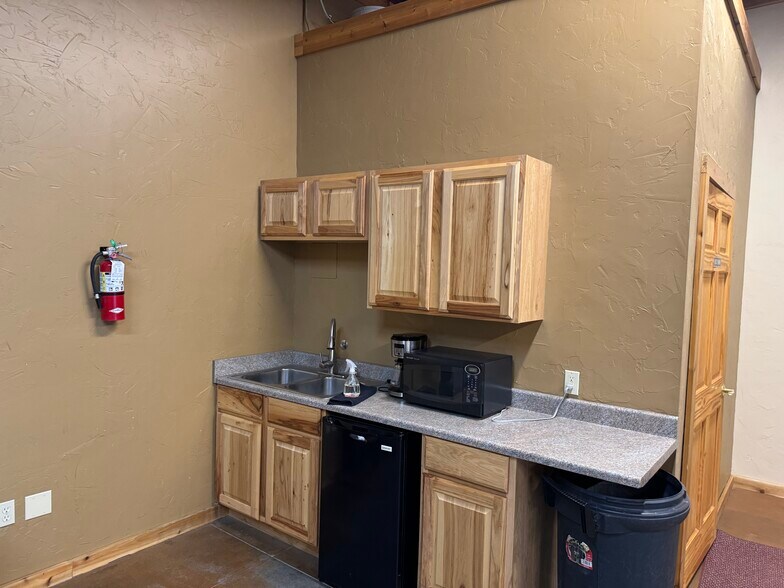 More Photos Of 1880 Loggers Ln, Steamboat Springs General Retail For Lease