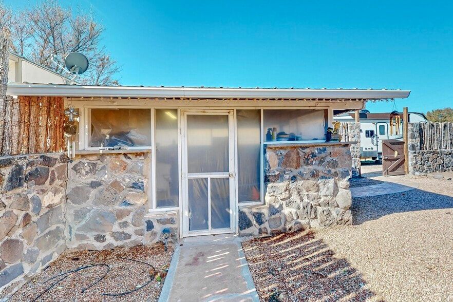 More Photos Of 2116 N Riverside Dr, Espanola Manufactured Housing Mobile Home Park For Sale
