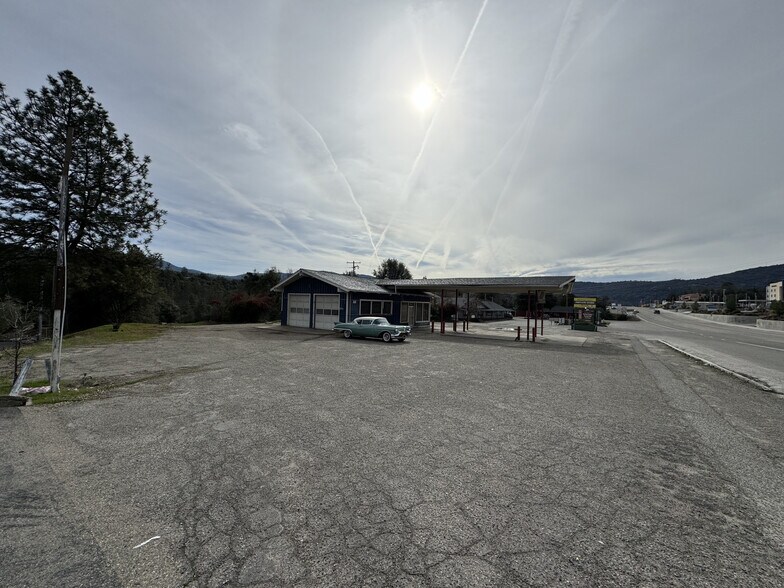 More Photos Of 40843 Highway 41, Oakhurst Auto Repair For Sale