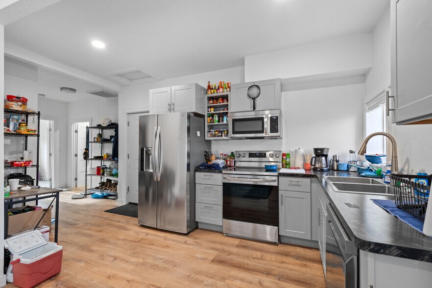 More Photos Of 105 Arcade, Lexington Apartments For Sale
