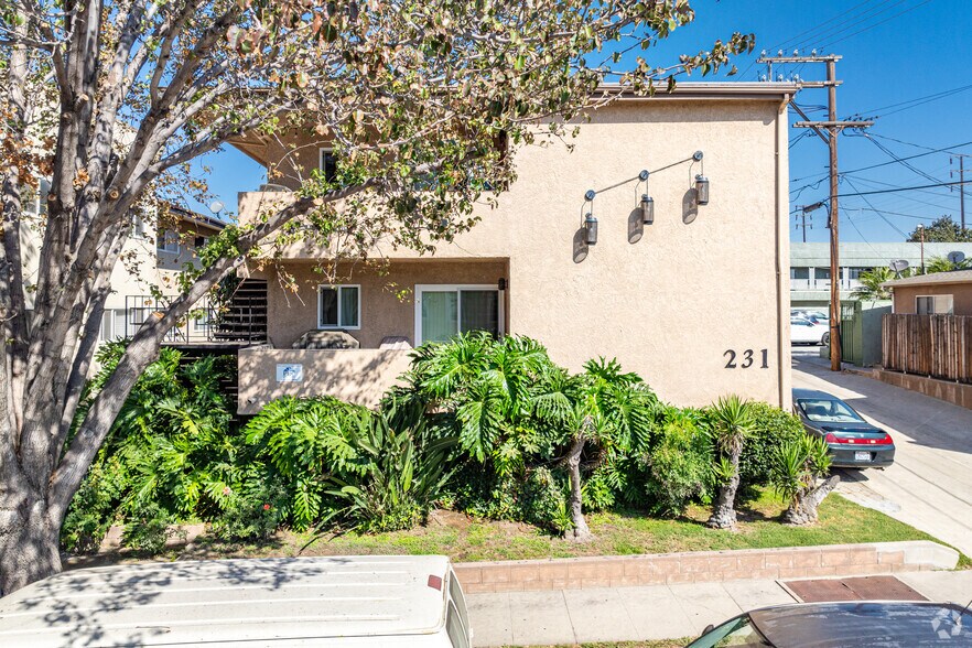 More Photos Of 231 Justin Ave, Glendale Apartments For Sale