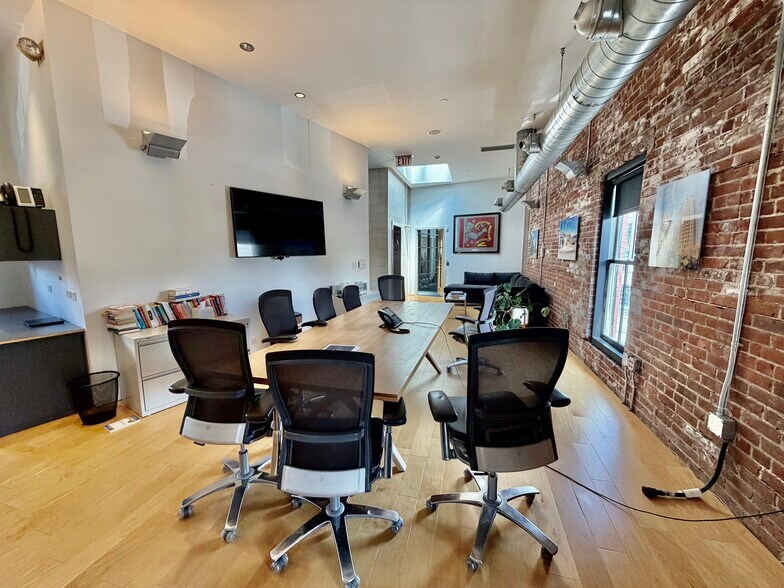 More Photos Of 12 Havemeyer Pl, Greenwich Office For Lease
