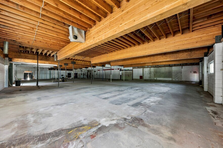 More Photos Of 1050 Fremont Ave, South Lake Tahoe Freestanding For Sale
