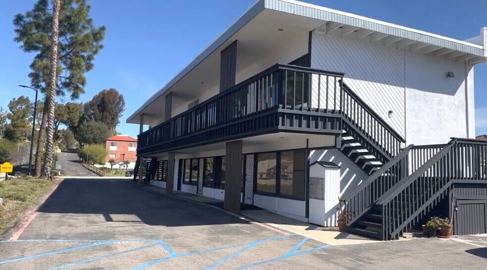 More Photos Of 12439 Poway Rd, Poway Office For Lease