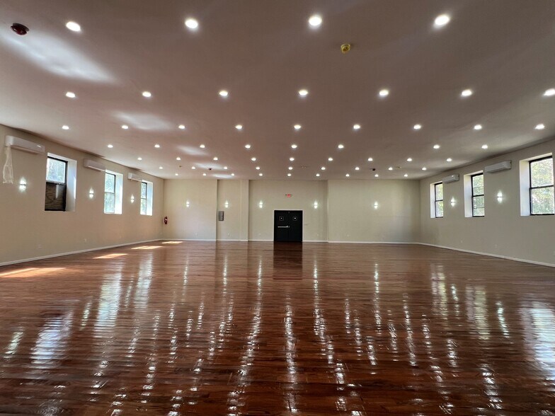 More Photos Of 2261-2269 Bragg St, Brooklyn Schools For Sale