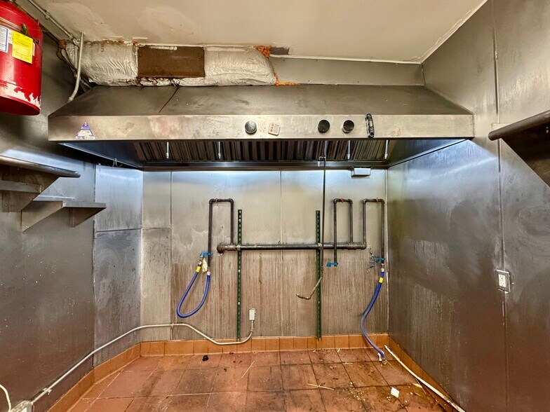 More Photos Of 1489 Fulton St, Brooklyn Storefront Retail Office For Lease