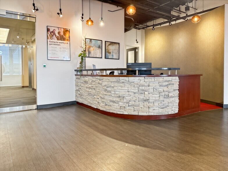 More Photos Of 20860 N Tatum Blvd, Phoenix Coworking Space