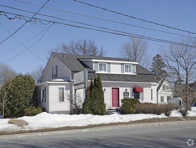 Primary Photo Of 61 Boul Grand, L'Île-Perrot Office For Lease
