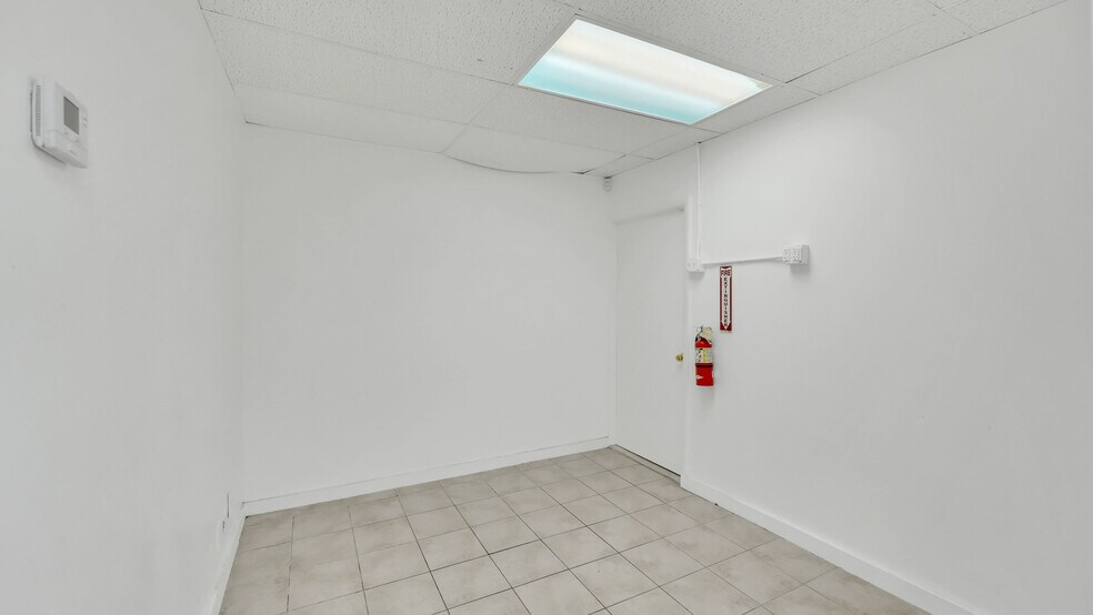 More Photos Of 7600 Wiles Rd, Coral Springs Unknown For Lease