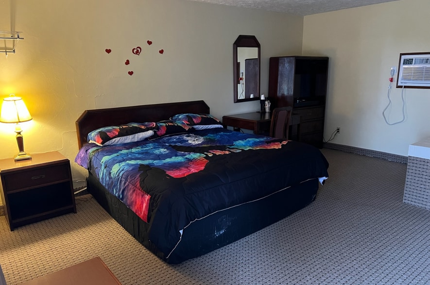 More Photos Of 12211 US Highway 250 N, Milan Hotel For Sale