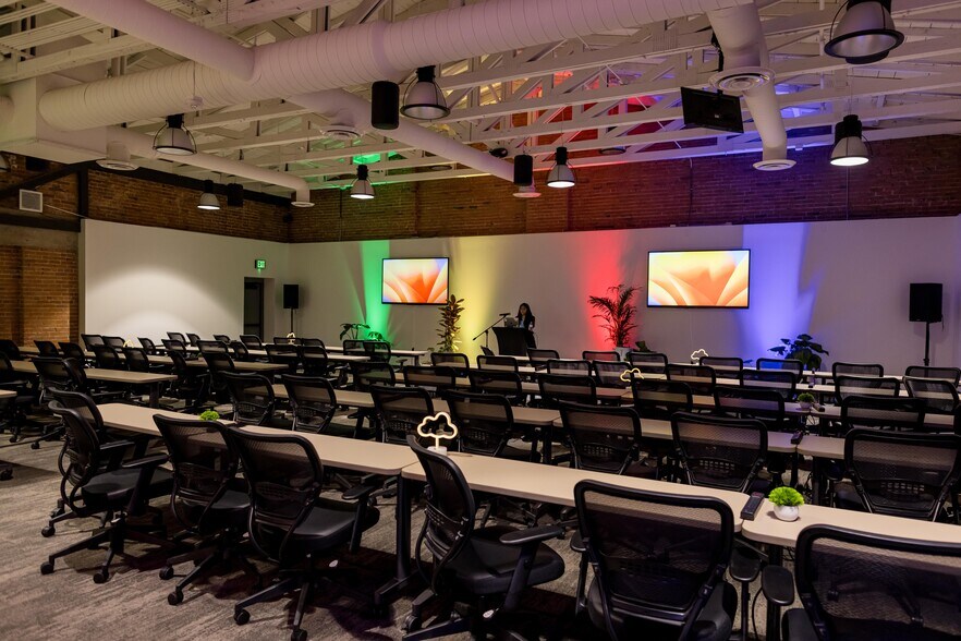 More Photos Of 245 E Jackson St, Phoenix Freestanding For Sale