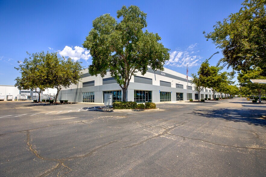 Primary Photo Of 2109 Arch-Airport Rd, Stockton Warehouse For Lease