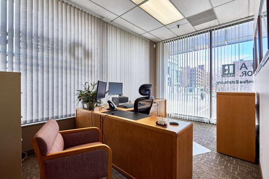 More Photos Of 50 Richmond St E, Oshawa Apartments For Sale