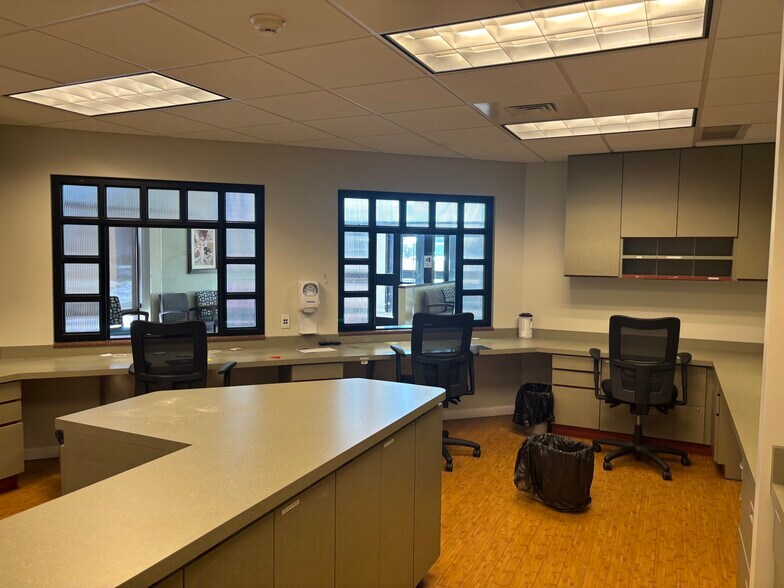 More Photos Of 2818 Linkhorne Dr, Lynchburg Medical For Lease