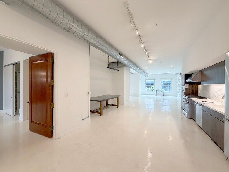 More Photos Of 212 Marine St, Santa Monica Loft Creative Space For Lease