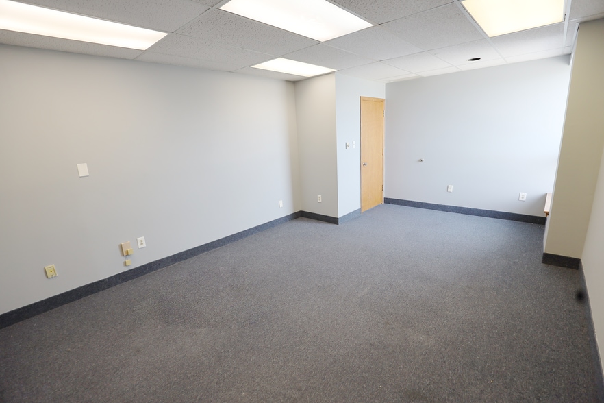 More Photos Of 1839 Pearl Rd, Brunswick Medical For Sale