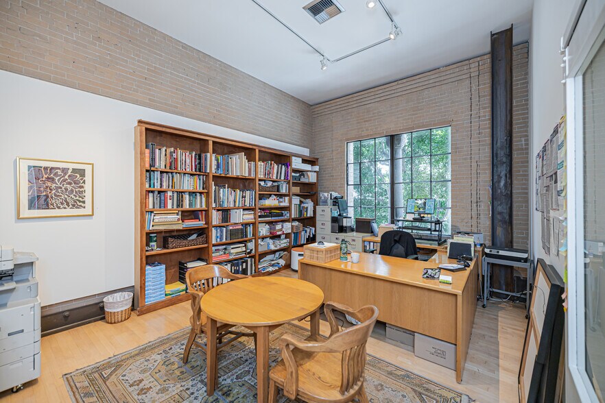 More Photos Of 657 Howard St, San Francisco Loft Creative Space For Lease