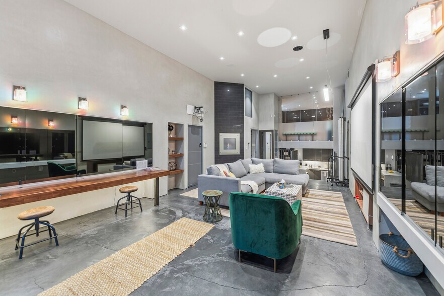 Primary Photo Of 2459 Lombard St, San Francisco Storefront Retail Residential For Sale