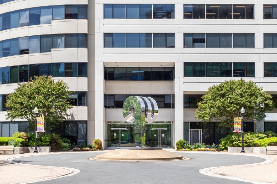 More Photos Of 4601 N Fairfax Dr, Arlington Office For Lease