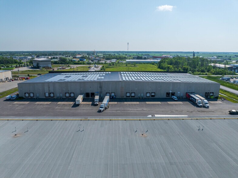 More Photos Of 238 Corduroy Rd, Russell Industrial For Lease