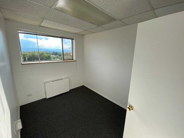 More Photos Of 1100 W Littleton Blvd, Littleton Loft Creative Space For Sale