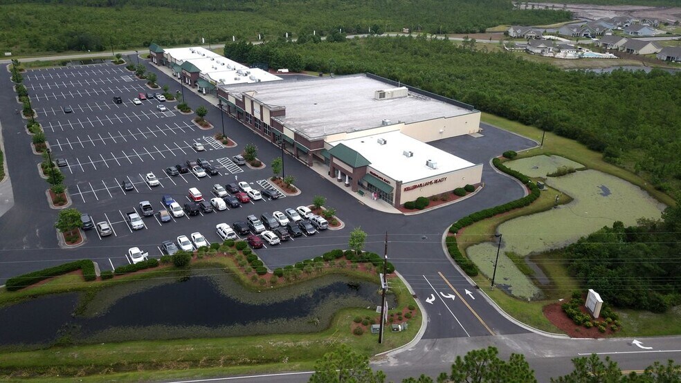 More Photos Of 925 Seaside Rd SW, Ocean Isle Beach General Retail For Lease